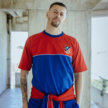 Atlético de Madrid color block T-shirt worn by model lifestyle shot
